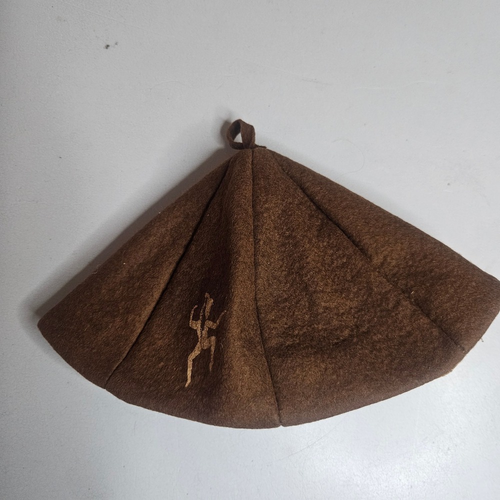 Vintage Girl Scouts Brown Wool Felt Beanie Cap Hat Gold Dancing Figure Graphic